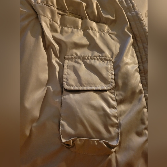 Izod Metallic Silver Puffer Vest - Picture 6 of 9